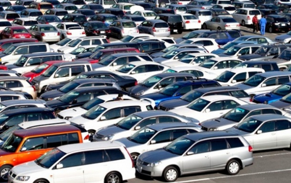 Продаж автомобілів в Китаї в жовтні зріс до рекордних 2,85 млн
