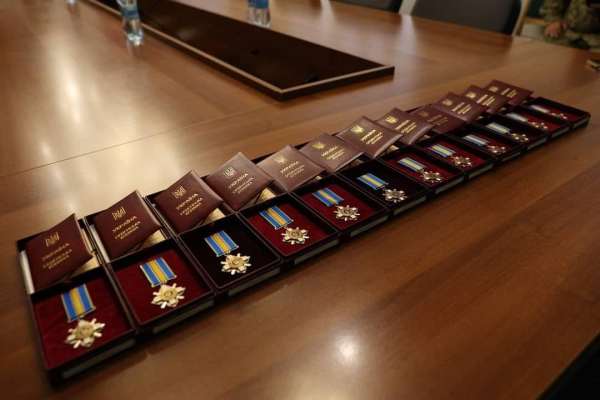 Рідним загиблих військових з Вінниччини вручили ордени «За мужність ІІІ ступеня»