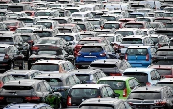 В Україні на 45% знизився попит на вживані авто 