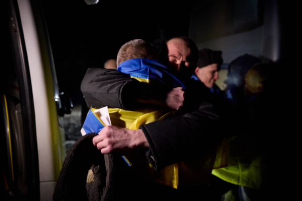 Додому з полону повернулись 230 українських захисників