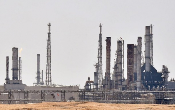 Ціни на нафту впали через Саудівську Аравію