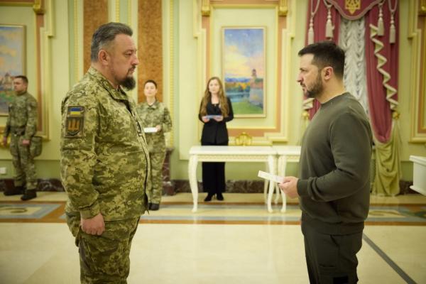 Президент вручив сертифікат на житло родині Героя України з Вінниччини