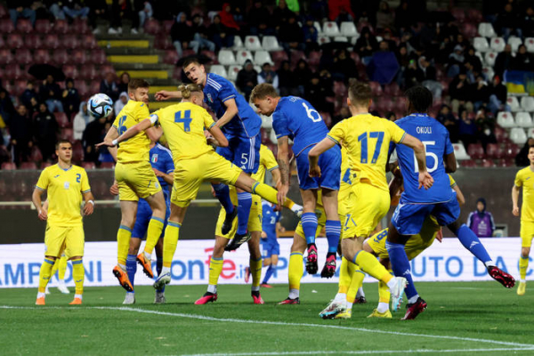 Молодіжна збірна України у результативному матчі поступилася Італії
