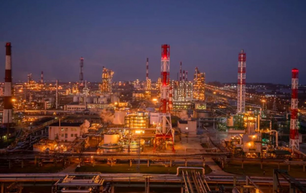 Один із найбільших НПЗ Росії зупинив роботу після атаки дронів - ЗМІ