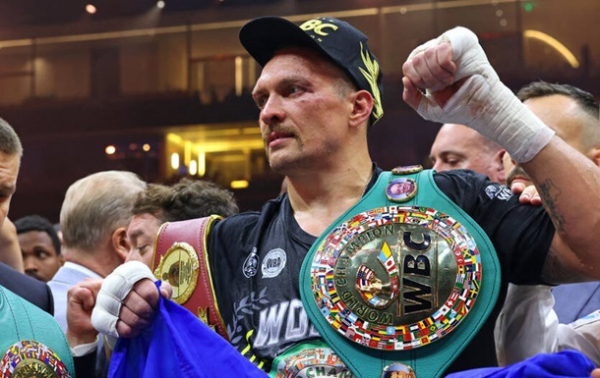 Усик отримав дозвіл від WBC на добровільний захист титулу