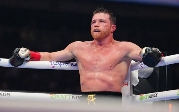 Альварес визначився з датою повернення після поразки від Кроуфорда