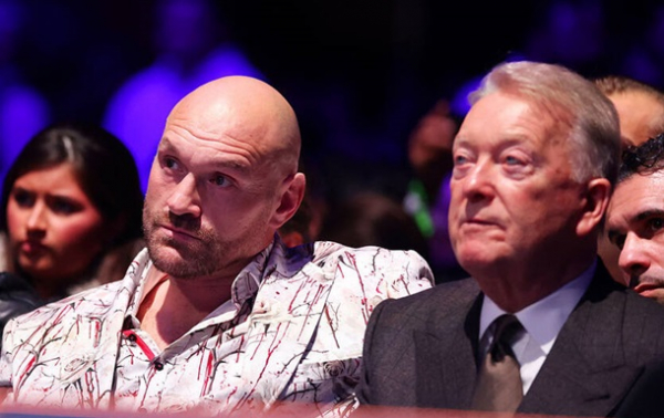 Промоутер Ф’юрі торкнувся теми бою з Джошуа на тлі трагічних подій