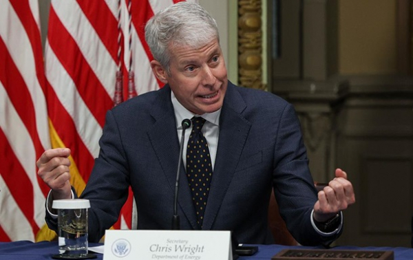 США обіцяють не знімати санкції з російської нафти