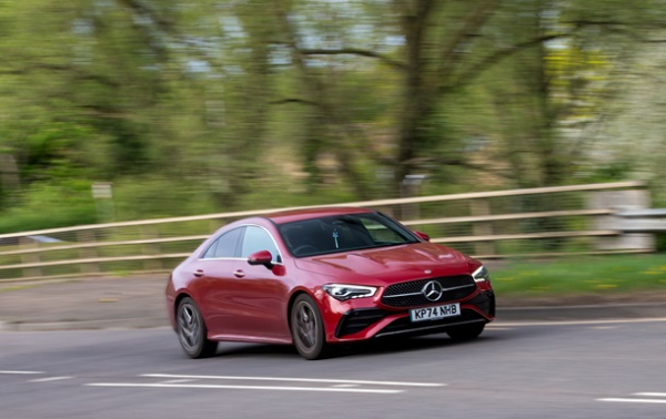 У США можуть заборонити продаж Mercedes
