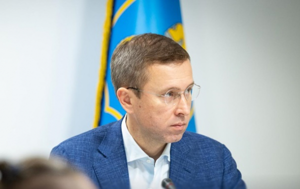 Уряд погодив податок на посилки
