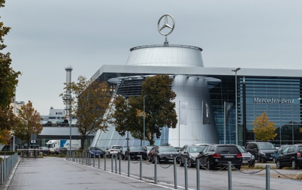 Mercedes-Benz попередила про можливе закриття двох заводів у Німеччині
